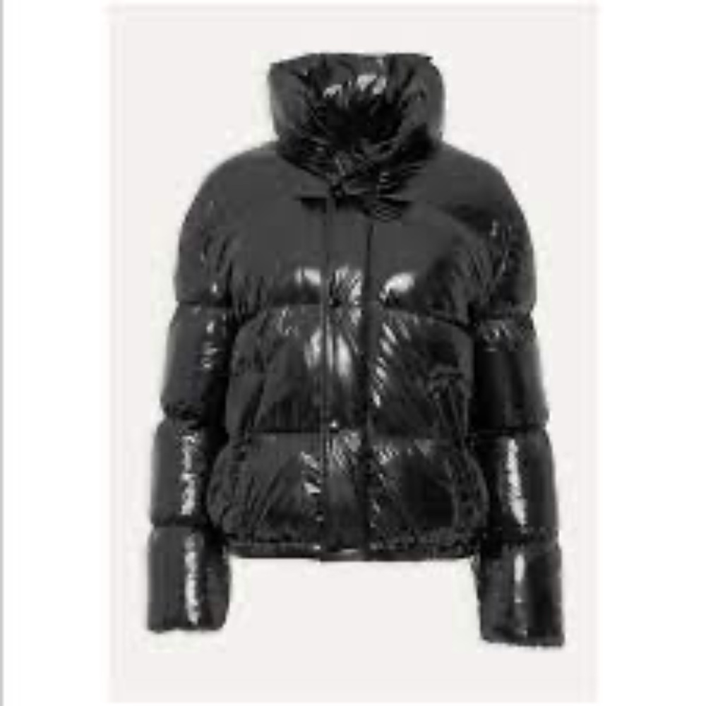 NEW without tags Peloton SHINE Black Puffer Size Small